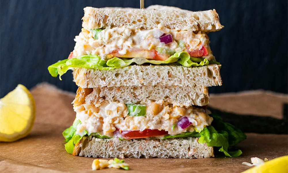 Chickpea 'tuna' sandwich